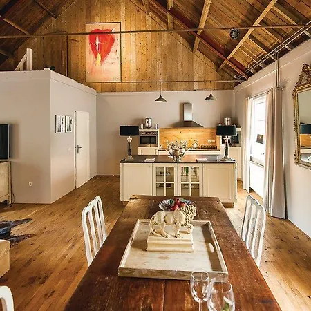 One-bedroom Holiday In *